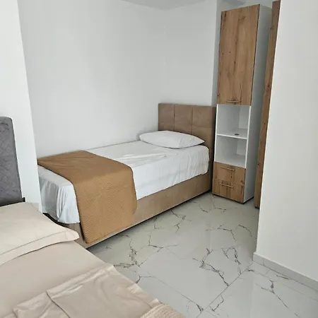 Villa Glaroi 4 *