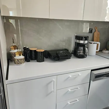 Villa Glaroi 4 *