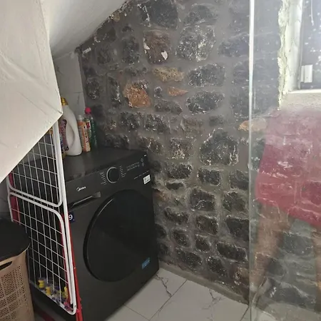 Glaroi 4 *
