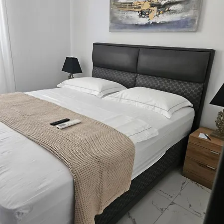 Glaroi 4 Villa *