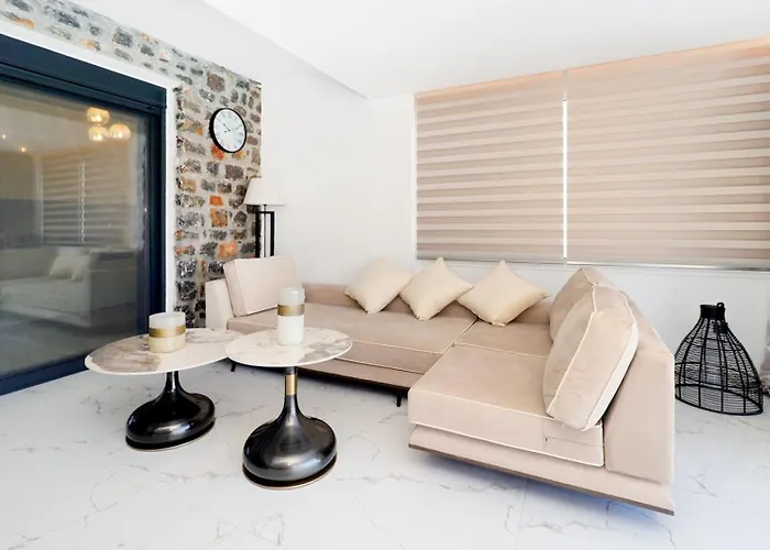 Glaroi 4 佩科霍里