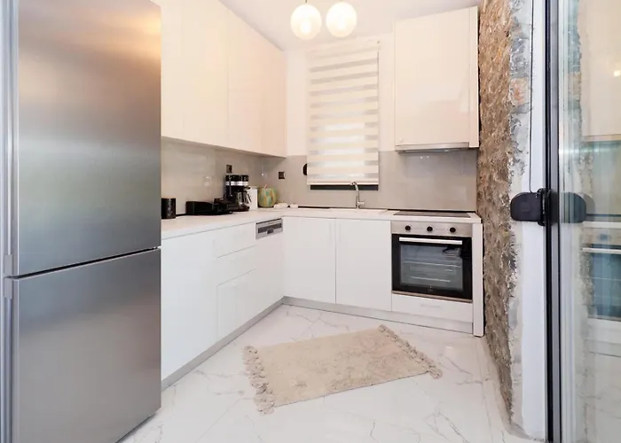 Glaroi 4 佩科霍里