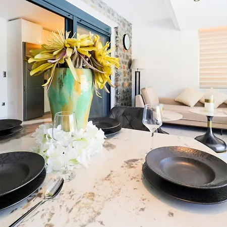 Glaroi 4 פפקוהורי