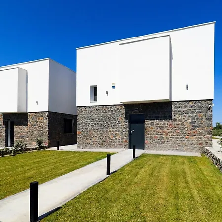 Glaroi 4 Villa *