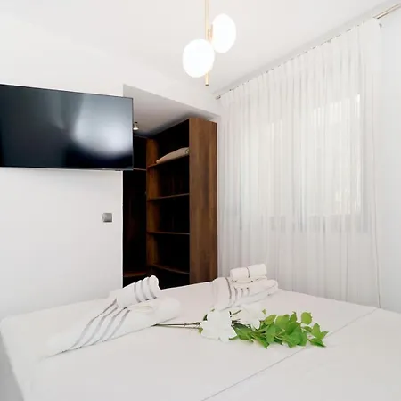 Glaroi 4 פפקוהורי