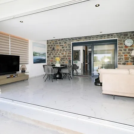 Glaroi 4 * פפקוהורי