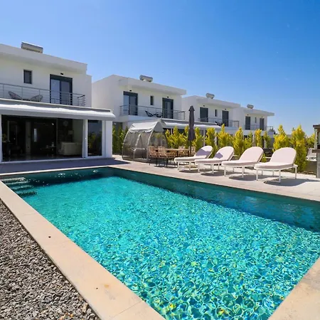 וילה Glaroi 4 פפקוהורי