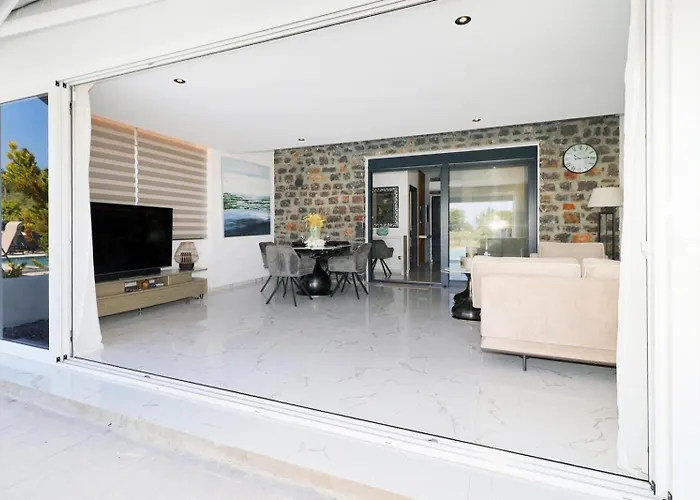 Glaroi 4 * Pefkohóri